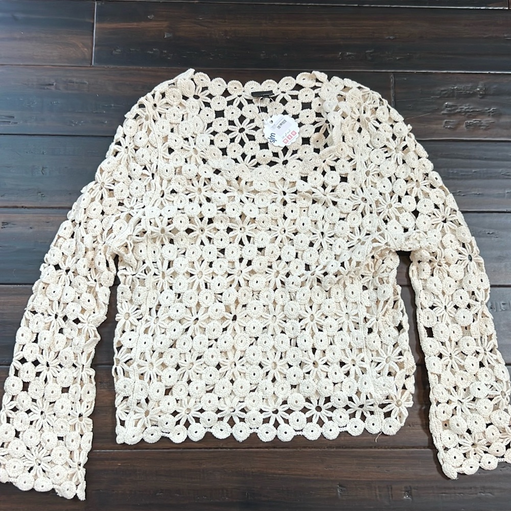 NWT coco and carmen crochet top
